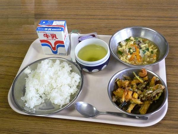 小中学校・幼稚園給食の食器はPEN製に決定しました! - 坂の上の雲